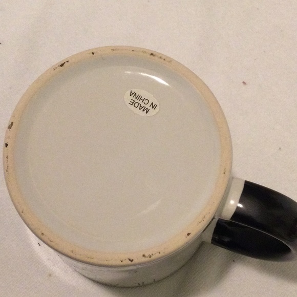 Nothing like this mug to give that guy a hint. - Picture 3 of 4